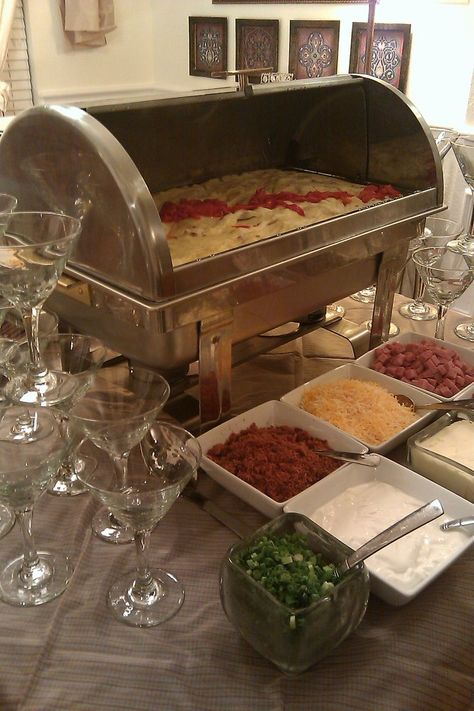 Mash potato bar - I loved the mashed potato bar at my husbands ... Mash Potato Bar Ideas, Mash Potato Bar, Potato Bar Ideas, Mashed Potato Bar, Baked Potato Bar, Mash Potato, Potato Bar, Easy Weddings, Reception Food