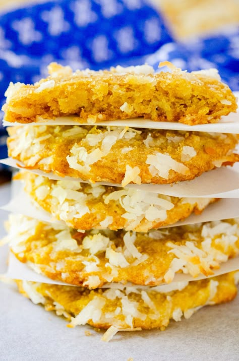 Carolina Coconut Cookies?utm_source=12tomatoes Carolina Coconut Cookies, Soup Panera, Yummy Things To Bake, Cookies Coconut, Pecan Pie Cookies, Dessert Cookies, Basic Cookies, Sheet Pan Dinners Recipes, Cookies Brownies