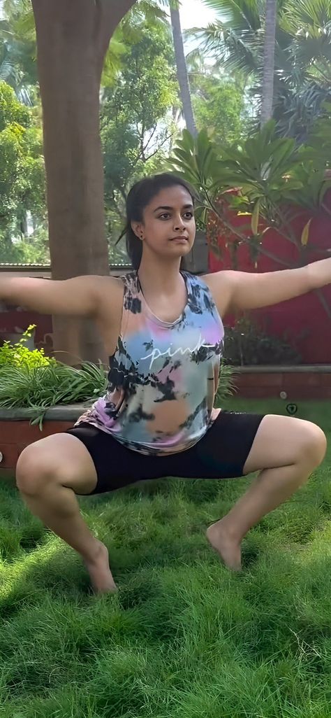 Dr. Tillu 😉 on Twitter: "Anasuya BaD ASS 🔥🔥🔥 https://t.co/B9HtseV4ji" / Twitter Hot Topics Outfit, Keerthy Suresh, Actress Pics, Indian Actress Hot Pics, Beautiful Smile Women, Desi Beauty, A Woman, Girl Fashion, Actresses