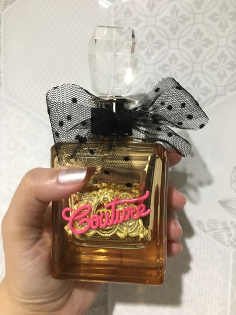 Juicy Couture Gold Perfume, Viva La Juicy Gold Couture, Juicy Gold Couture, Gold Couture, Juicy Couture Perfume, Expensive Perfume, Wild Berries, Perfume Collection Fragrance, Vanilla Orchid