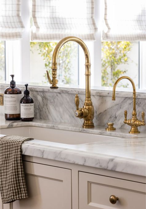 Kitchen Faucet Placement, Kitchen With Gold Faucet, Unlacquered Brass Kitchen Faucet, Porcelain Kitchen Sink, Mindy Gayer Design, Texas Kitchen, Bath Trends, Kitchen 2024, Mill House