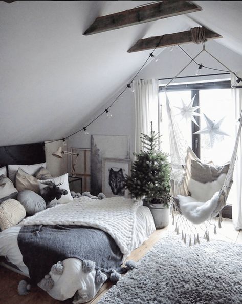 Follow These Instagrammers for Endless Boho Inspiration Boho Bedroom Design, Decor Ikea, Cute Dorm Rooms, Dekorasi Kamar Tidur, Attic Bedroom, Teenage Bedroom, Gray Bedroom, Cozy Room, Room Inspiration Bedroom