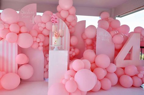 Pink Birthday Theme, Pink Party Theme, Disney Crochet, Barbie Theme Party, Pink Party Decorations, Girls Birthday Party Themes, Birthday Decorations Kids, Barbie Birthday Party, Pink Birthday Party