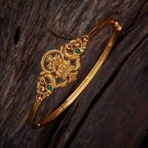 Single Bangel Design Gold, Gold Bracelet Traditional, Single Bangles Gold, Bangle Bracelets Gold Simple For Women, Braclete Jewelry Gold, Single Gold Bangle Designs, Single Bangle Designs Gold, Antique Gold Bangles Design, Single Bangle