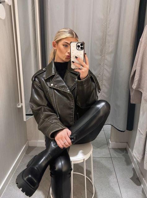 Leather Pants Leather Boots, Latex Pants Outfit With Boots, Leather On Leather Outfit, Latex Pants Outfit, Leather Pants And Boots, Leather Trousers Outfit, Black Boots Leather, Outfit Leather Jacket, Black Leather Outfit