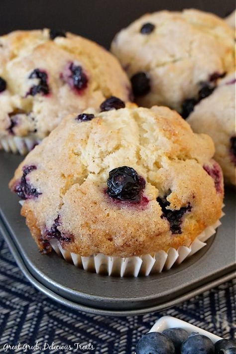 Texas-Sized Blueberry Muffins are delicious and easy muffins that are loaded with fresh blueberries and have a hint of lemon. Texas Size Muffins, Texas Muffin Pan Recipes, Assorted Muffins, Cake Stall Ideas, Moist Blueberry Muffins, Muffin Cups Recipes, Blueberry Muffin Recipe Easy, Yummy Muffins, Honey Ideas