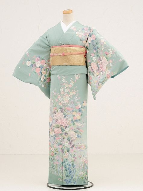 Lovely Mint Green Houmongi with Pale Pink, Lavender, and White Flowers Kimono Traditional, Winter Kimono, Japanese Traditional Clothing, Green Kimono, Kimono Japan, Traditional Japanese Kimono, Pink Kimono, Kimono Design, Mint Dress