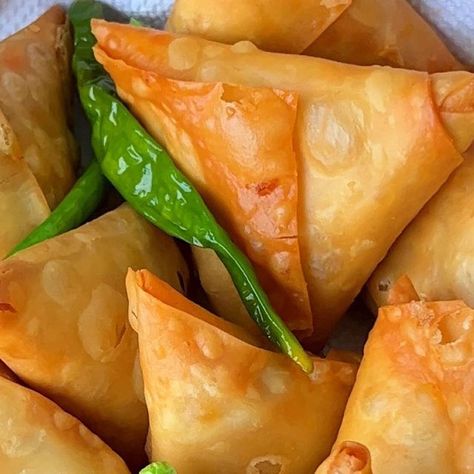 Chicken Samosa, Minced Chicken, Ginger Garlic Paste, More Recipes, Coriander Leaves, Samosa, Garlic Paste, Red Chilli, Garam Masala