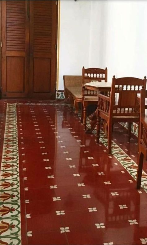 Traditional Floor Tiles, Exterior Floor Tiles, Chettinad Tiles, Home Tiles Design, Athangudi Tiles, Chettinad House, Kitchen Floor Tiles, Kerala Traditional House, Indian Houses