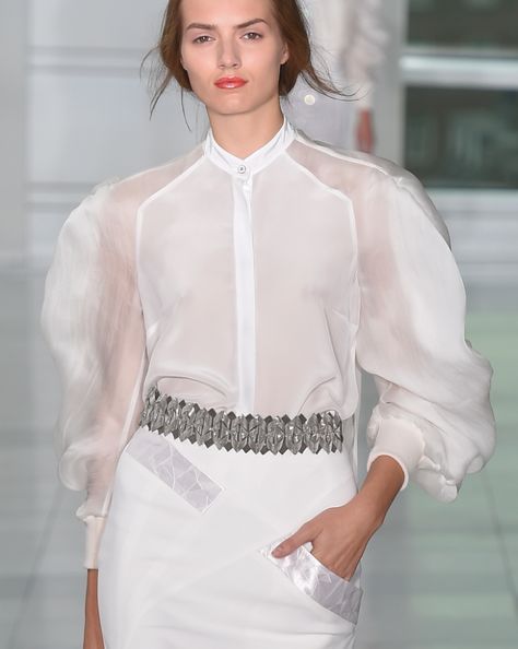 Antonio Berardi Antonio Berardi, Fashion Inspiration Design, Silk Organza, White Blouse, Beautiful Gowns, White Shirt, Fashion Models, Party Dress, Long Sleeve Blouse