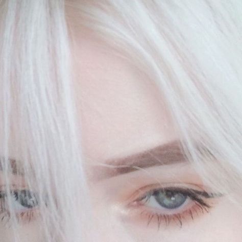 Albino Girl, Character Aesthetic, White Aesthetic, White Hair, Face Claims, Aesthetic Girl, Girl Hairstyles, Pretty People, Hair Makeup