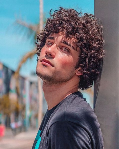 Mens 3b Curly Hair, Mens Hairstyles Long Curly, Long Curly Hair Men, 3b Hair, Men's Curly Hairstyles, Men Haircut Curly Hair, Wavy Hair Men, Medium Curly, Medium Curly Hair Styles