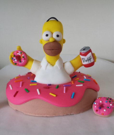 Homer Simpson cake topper by Jenn Szebeledy  ( Cakeartbyjenn_ ) - http://cakesdecor.com/cakes/324607-homer-simpson-cake-topper Bolo Simpsons, Homer Simpson Cake, Homer Simpson Donuts, Simpsons Donut, Simpsons Cake, Simpsons Party, Dragon Cakes, Fathers Day Cake, Fondant Cake Toppers