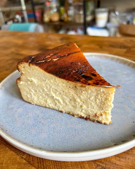 Basque Cheesecake (w/ a middle-eastern twist) | Bengingi Small Cheesecakes, Burnt Cheesecake, Basque Cheesecake, New York Style Cheesecake, Recipes From Around The World, Weak In The Knees, Northern Spain, Brace Yourself, Basque Country