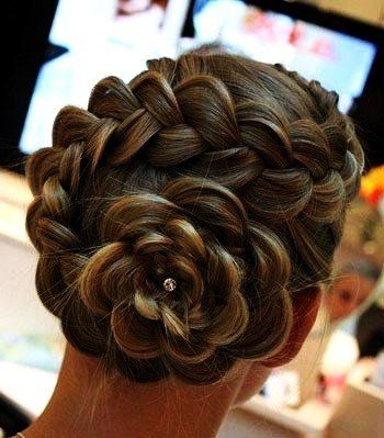 DIY Braided Rose Flower Hairstyle Dutch Flower Braid, Rose Braid, Fancy Braids, Flower Braids, Asymmetrical Hairstyles, Tapered Haircut, Braided Hairstyle, Micro Braids, Cool Braid Hairstyles