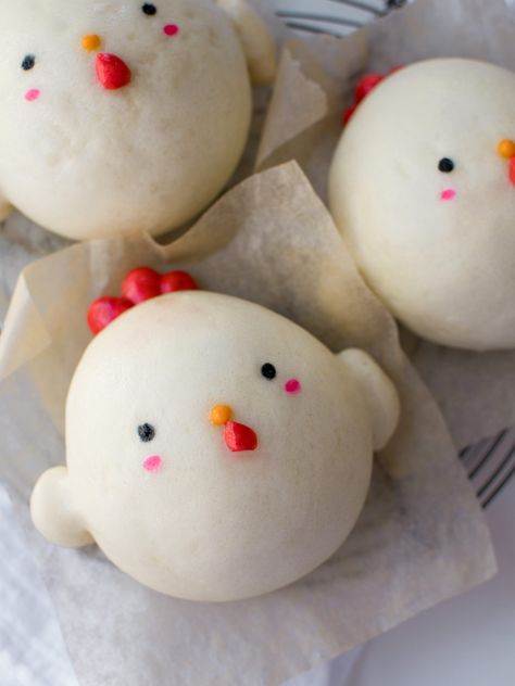 Teriyaki Chicken Steamed Buns, Character Steamed Buns, Animal Bao Buns, Character Bao Buns, Steamed Bun Recipe, Steamed Buns Cute, Cute Bread Buns, Chicken Bao Buns Recipe, Cute Bao Buns