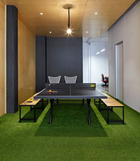 Wacky office. Best Office Design, Design Studio Workspace, Sports Office, Office Meeting Room, Office Space Design, Pong Table, Cool Office, Workplace Design, Corporate Office