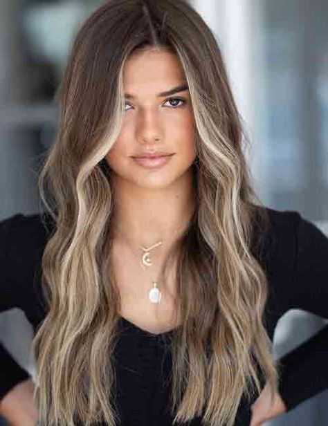 45 Most Stunning Highlights Ideas For Brown Hair Teenage Highlights Hair Color, Full Head Foils Blonde On Brown Hair, Highlights In Front Brown Hair, Cute Highlights On Brown Hair, Easy To Maintain Highlights, Teen Highlights Brown Brunettes, Highlights For Teens With Brown Hair, Teen Girl Hair Color Ideas, Kids Highlights Hair