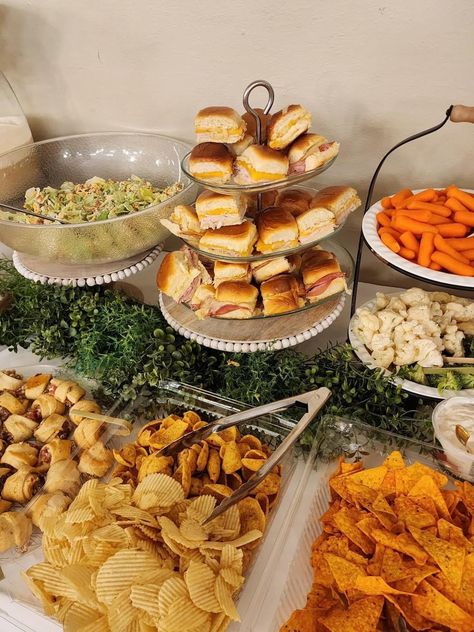 Fall Food Baby Shower Ideas, Baby Shower Stations Ideas, Baby Shower Snack Table Ideas, Shower Foods Baby, Finger Food For Gender Reveal Party, Little Pumpkin Baby Shower Ideas Food, Finger Foods Party Ideas, Food To Serve At Baby Showers, Baby Shower Snack Ideas Finger Foods