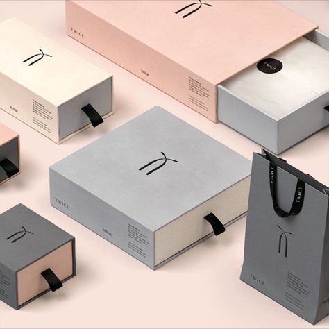 Clean Product Packaging Design Example Drawer Packaging, Twice Fashion, Etsy Packaging, Luxury Packaging Design, Packaging Jewelry, Cosmetic Packaging Design, Custom Jewelry Box, Fashion Packaging, Design Presentation