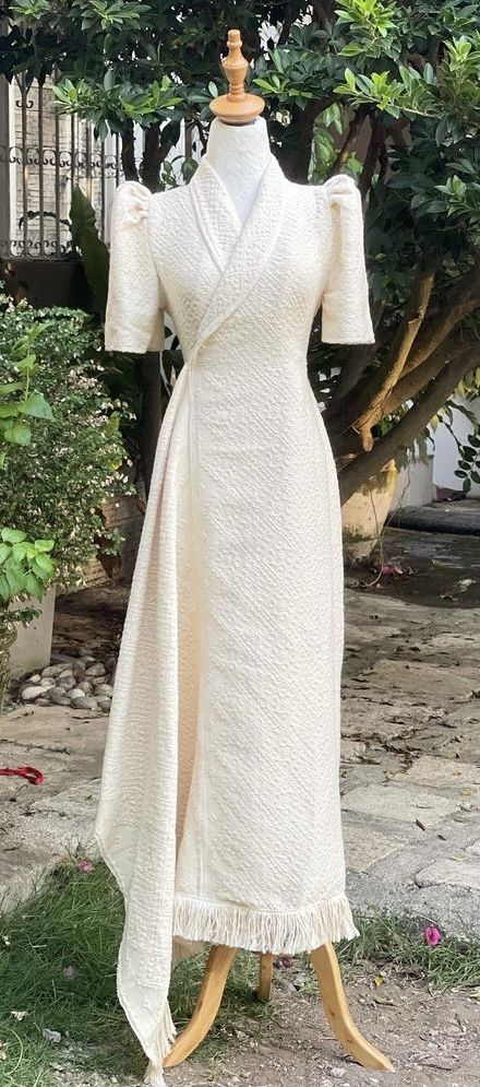 White Modern Filipiniana Dress, Philippiniana Dress, Filipiniana Dress Modern For Graduation White, Duster Dress Philippines, Filipiñana Dress Modern For Graduation, Filipiniana Graduation Dress, Modern Filipina Dress, Modern Filipiniana Pants, Modern Filipino Outfit