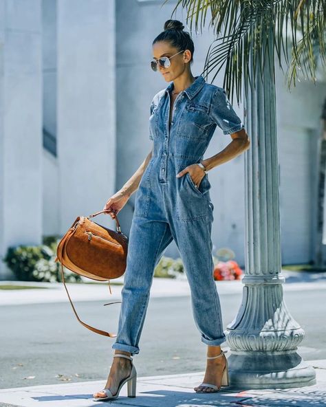 Jean Jumpsuit Outfit, Denim Utility Jumpsuit, Denim Jumpsuit Outfit, Denim Kimono, Kimono Tops, Looks Jeans, Utility Jumpsuit, Denim And Diamonds, Jeans Overall