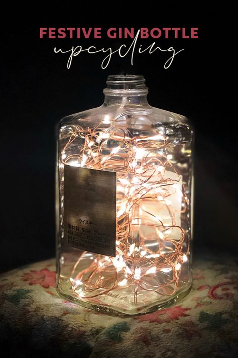 Check out these fantastic upcycling ideas to turn your empty gin bottles into beautiful Christmas decorations! Gin Party Ideas Decor, Gin Bottles Upcycle, Upcycling Ideas Diy, Tanqueray Gin, Christmas Vases, Craft Gin, Gin Bar, Christmas Punch, Gin Bottles