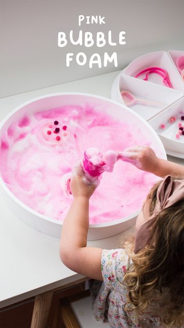 Inspire My Play ® on Instagram: "PINK BUBBLE FOAM . Save this one for some Valentine’s themed sensory play next month! 💕 . Bubble foam is such an easy activity to set up but such a fun alternative to regular water play! We got a good hour of independent play out of this! . 1. To make bubble foam place 1/2 cup of tear-free bubble bath in a bowl with 1 cup of water. You can use dish soap instead but just be aware this may sting their eyes if they rub them. . 2. Add a few drops of pink food colour Valentine Sensory, Bubble Play, Bubble Activities, Outdoor Activities For Toddlers, Bubble Foam, October Activities, Color Of The Week, Pink Food, October Crafts