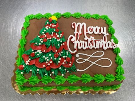 Christmas Cake Square Decoration, Christmas Sheet Cakes Decorated, Square Christmas Cake Designs, Christmas Sheet Cake Designs, Buttercream Christmas Cake, Square Christmas Cake, Christmas Sheet Cake, Holiday Cake Designs, Sheet Cakes Decorated