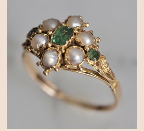 Green Stone And Pearl Ring, Regency Engagement Ring, Bridgerton Wedding Ring, Bridgerton Ring, Pearl Ring Design, Regency Jewelry, Antique Style Engagement Rings, Natural Pearl Ring, Georgian Ring