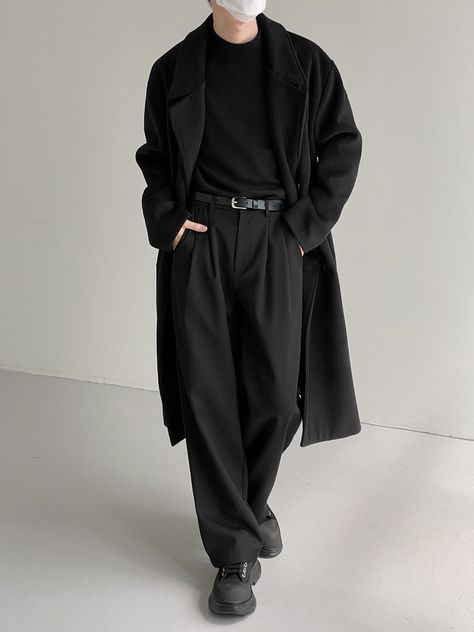 Black Outfits For Men, Black Coat Outfit, Gay Outfits, Women Right, Asian Streetwear, Streetwear For Men, Winter Fashion Coats, City Outfits, Trench Coat Men