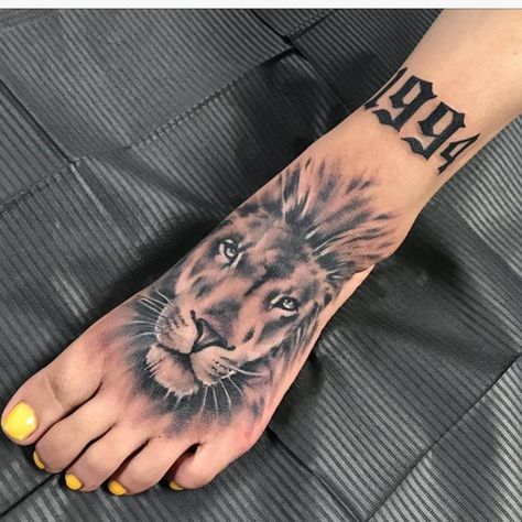 Tattoos On Foot, Cute Foot Tattoos, Lion Tattoos, Foot Tattoos For Women, Black Girls With Tattoos, Best Tattoos For Women, Inspiration Tattoos, Leg Tattoos Women, Dope Tattoos For Women