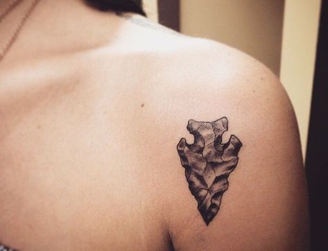 Small Arrowhead Tattoo For Women, Indian Arrowhead Tattoo, Arrowhead Tattoo Design, Arrowhead Tattoo Men, Arrowhead Tattoo For Women, Arrow Head Tattoo, Obsidian Tattoo, Arrow Head Tattoos, Arrowhead Tattoo