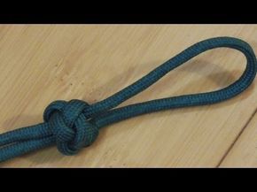 How To Tie A Decorative Paracord Diamond Knot/Knife Lanyard Knot - YouTube Fiador Knot, Lanyard Knot, Knife Lanyard, Paracord Accessories, Chinese Button, Snake Knot, Loop Knot, Paracord Lanyard, Paracord Bracelet Diy