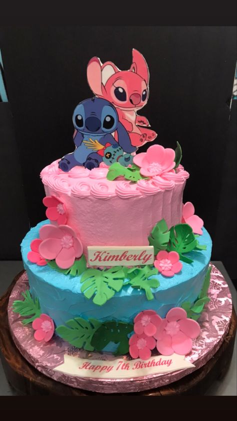 #Cakesbymia #miacakes4U #dominicancake #happybirthday #cumpleaños #cupcakes ‪ ‪#birthday #cake #Boyscakes #GirlsCakes #stitchcakes Cute Stitch Birthday Cakes, Lilo And Stitch Birthday Cake Ideas, Lilo And Angel Birthday Party, Lilo And Stitch Birthday Ideas, Stitch Birthday Cake Ideas Simple, Stitch And Angel Cake Ideas, Stich Birthday Cake Girl, Stitch Gender Reveal Cake, Stitch Birthday Cake For Girl