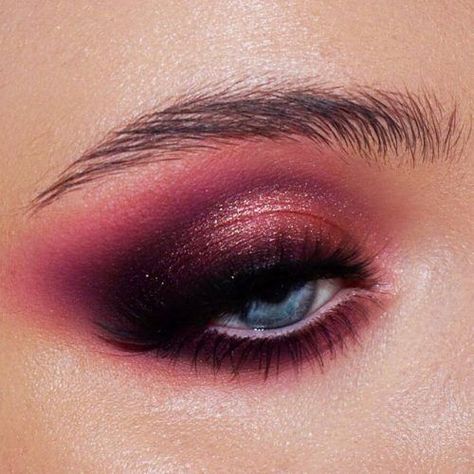 7 Awesome Eye Makeup Tips For You To Try! Smokey Eyes Makeup, Red Smokey Eye, Bronze Smokey Eye, Pink Smokey Eye, Green Smokey Eye, Natural Smokey Eye, Purple Smokey Eye, Makeup Over 40, Bold Eye Makeup