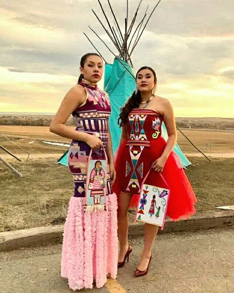 Designs by Della~Owner/Designer - Della Bighair-Stump(Crow Nation) Native American Wedding Dress, Native American Inspired Fashion, Native Outfits, Native American Wedding, Native American Dress, Native Wears, Native American Regalia, Native Dress, Native American Clothing