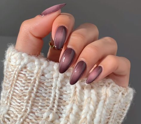 Brown Fall Almond Nails Design, Natural Aura Nails, Brown Coquette Nails, Pink November Nails, Nails For Warm Skin Tone, Gelx Inspo Nails Fall, Aura Nails Fall, Winter Aura Nails, Cozy Fall Nails