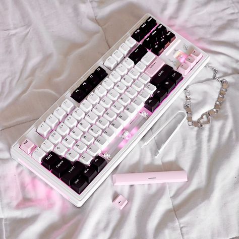 Technically, my first color block keyboard! 💓🖤🤍 and it sounds so good :3 filmed a lil sound test just for fun :P Going to try to get my work for the day done so I can finish up some editing and get ready for stream! I hope everyone's day is going well 😆 💕 also, shamless promo, check link in bio for my twitch >< pushing to 700! We're at 647!! 💓🪽 check out the tagged! blackpink | kpop | keyboards | gaming desk | soft lifestyle #cybercore #pink #pinkgaming #pinkaesthetic #lifestyle #kpop #... Black And Pink Keyboard, Cybercore Pink, Soft Lifestyle, Pink Games, Gaming Desk, Gaming Setup, Just For Fun, Pink Aesthetic, One Color