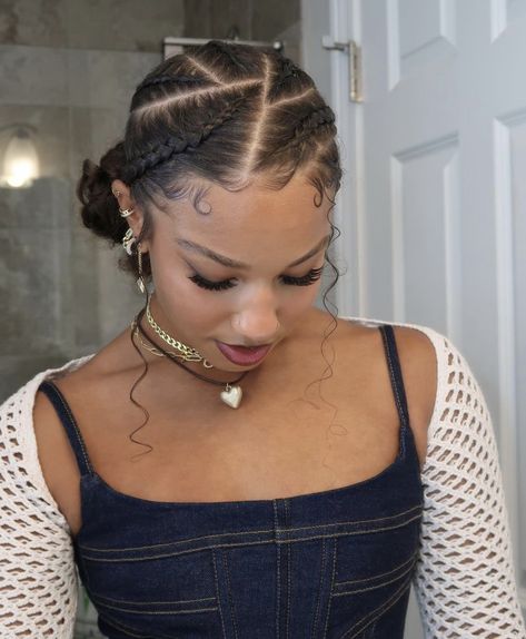 Protective Styles No Added Hair, Cornrows Bun, Braided Buns, Mixed Curly Hair, Quick Natural Hair Styles, Quick Braided Hairstyles, Protective Hairstyles Braids, Curly Hair Styles Easy, Pretty Braided Hairstyles