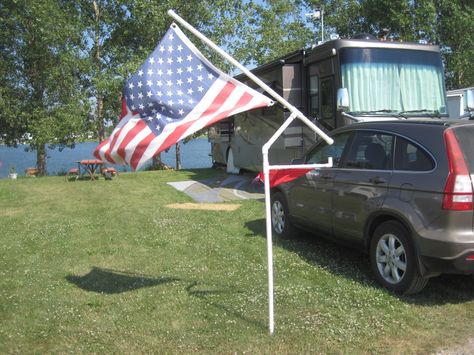 Pvc Flag Pole Camping, Pvc Camping Projects, Pvc Flag Pole Diy, Flag Pole Ideas Diy, Pvc Flag Pole, Diy Flag Pole, Flag Pole Landscaping, Campsite Decorating, Pvc Crafts