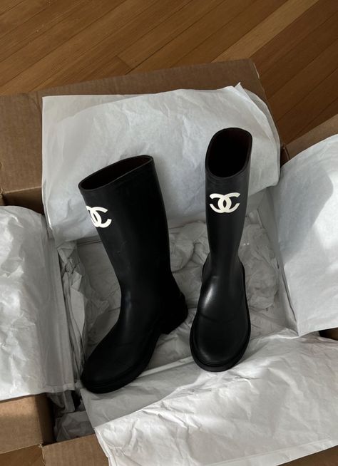 #chanel #highfashion #fashion #boots #fallfashion #parisian Chanel Rubber Boots, Chanel Rain Boots, Dubai Girl, 2000s Fashion Icons, Horse Riding Outfit, Lux Fashion, Chanel Boots, Luxury Boots, Girly Shoes