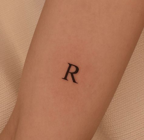 Initial R Tattoo, R Letter Tattoo Design, Rr Tattoo, R Tattoo Letter, Letter R Tattoo, Tattoo Minimalist, R Tattoo, Classic Nails, Tattoo Meaning