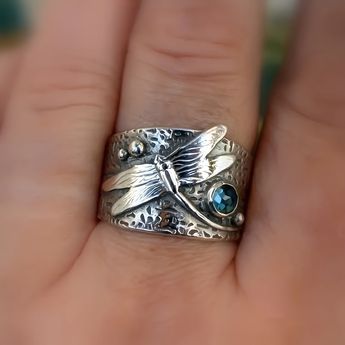 Faster shipping. Better service Dragonfly Ring, Armor Ring, Silver Clay, Casual Rings, Retro Fashion Women, Dragonfly Jewelry, Pattern Ring, Earrings Christmas, Bohemian Rings