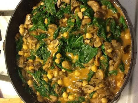 Mushroom & Spinach Korma Recipe Spinach And Mushroom, Mushroom Spinach, Korma Recipe, Veggie Dinner, Chick Pea, Spinach Stuffed Mushrooms, Canned Chickpeas, Vegetarian Recipes Dinner, Recipe Details