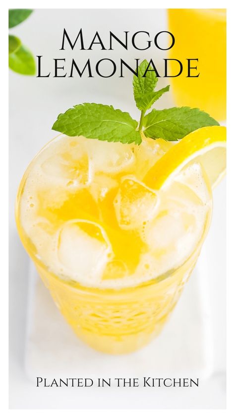 Lemonade Flavors Recipes, Mango Lemonade Recipe, Event Drinks, Lemonade Tea Recipe, Asparagus Rolls, Healthy Lemonade, Agua Fresca Recipe, Flavored Lemonade, Mango Lemonade