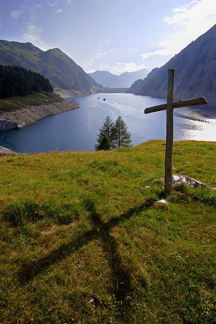 Beautiful Cross by raphisa, via Flickr Cross Love, Cross Wallpaper, Sign Of The Cross, Old Rugged Cross, Christian Images, Cross Art, Beautiful Cross, Christian Cross, Jolie Photo