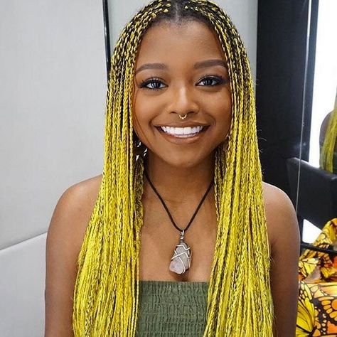 Yellow Box Braids, Yellow Braids, Ombre Box Braids, French Braids Tutorial, Yellow Hair Color, Colored Box Braids, Yarn Braids, Colored Braids, Cute Braided Hairstyles