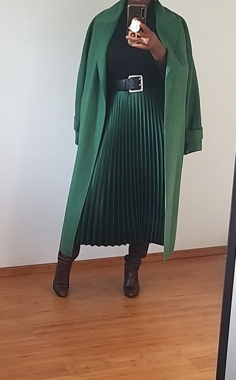 Black and Green outfit #greencoat #pleatedskirt Professional Green Outfit, Green And Brown Winter Outfit, Hunter Green And Black Outfit, Forest Green And Black Outfit, Green Buissnes Outfit, Deep Green Outfit Aesthetic, Cool Green Outfit, Green Tea Outfit, Emerald Green And Black Outfit