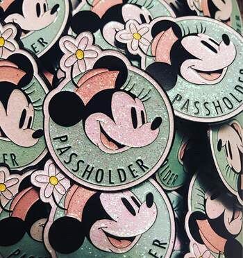 Pinterest | wildrichkids Disney Annual Passholder, Disneyland Pins, Glitter Pin, Disney Fantasy, Disney Trading Pins, Disney Aesthetic, Disney Fun, Disney Pins, Cute Pins